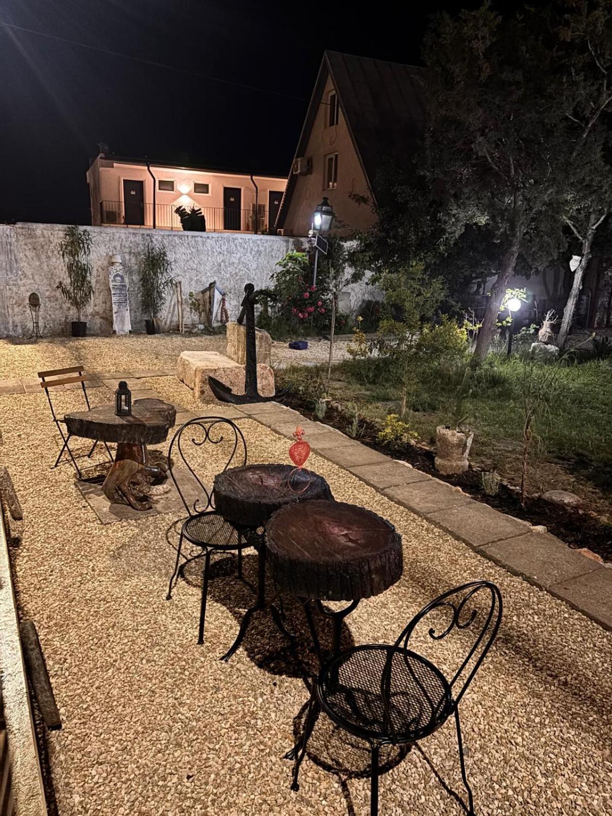 Hotel La Doi Pasi De Mare Vama Veche Esterno foto